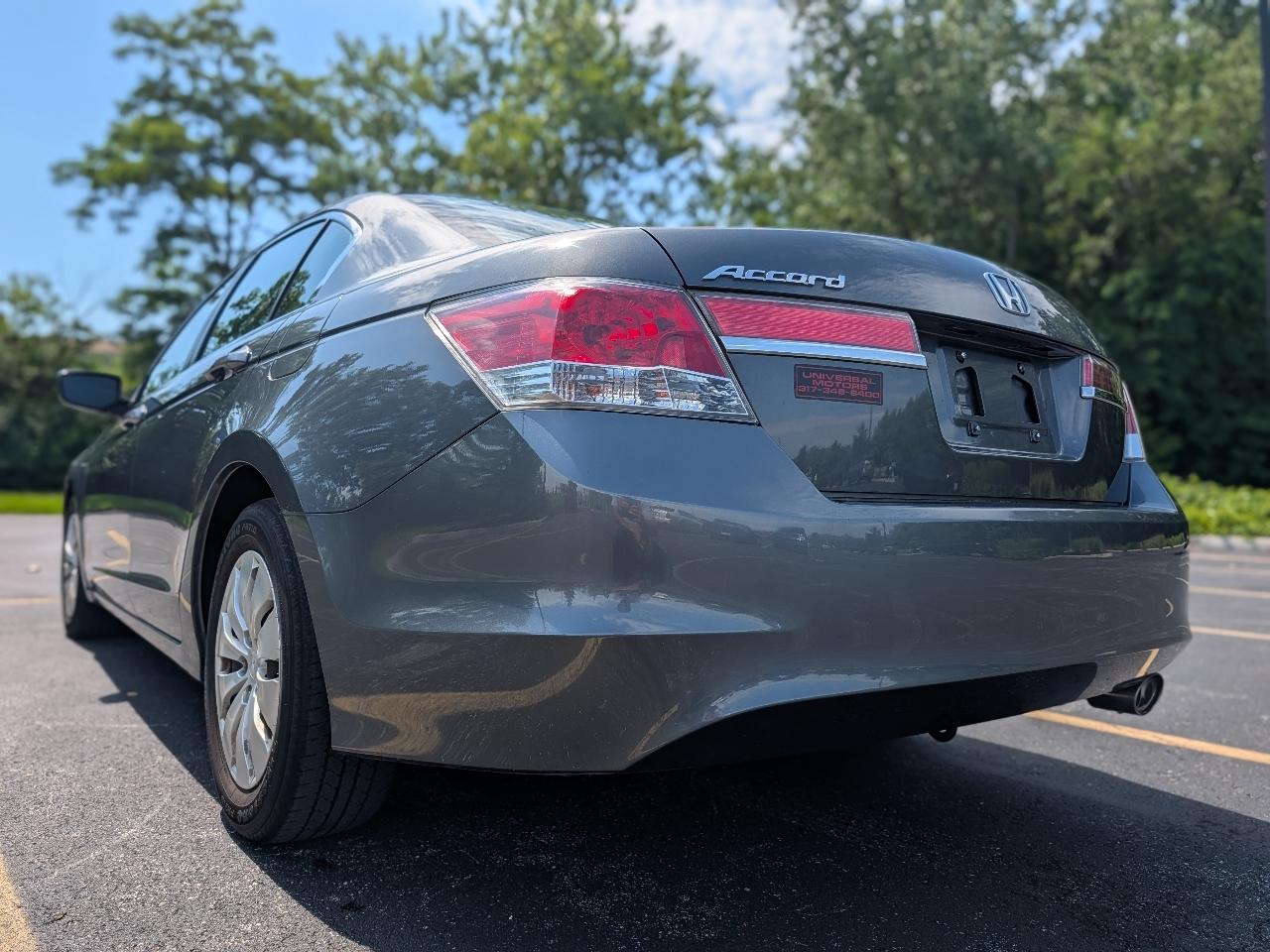 Honda Accord LX sedan AT 2012