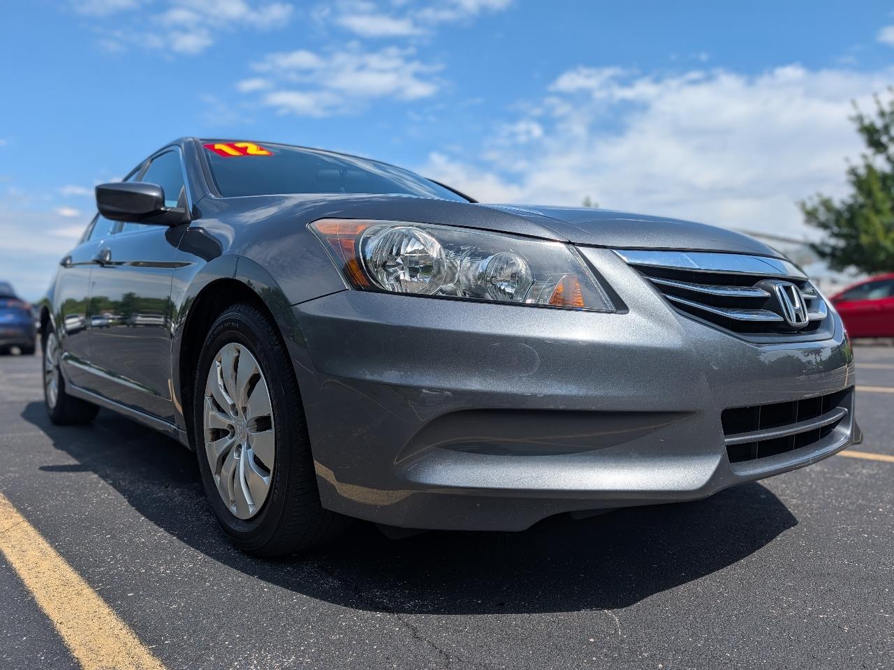 Honda Accord LX sedan AT 2012
