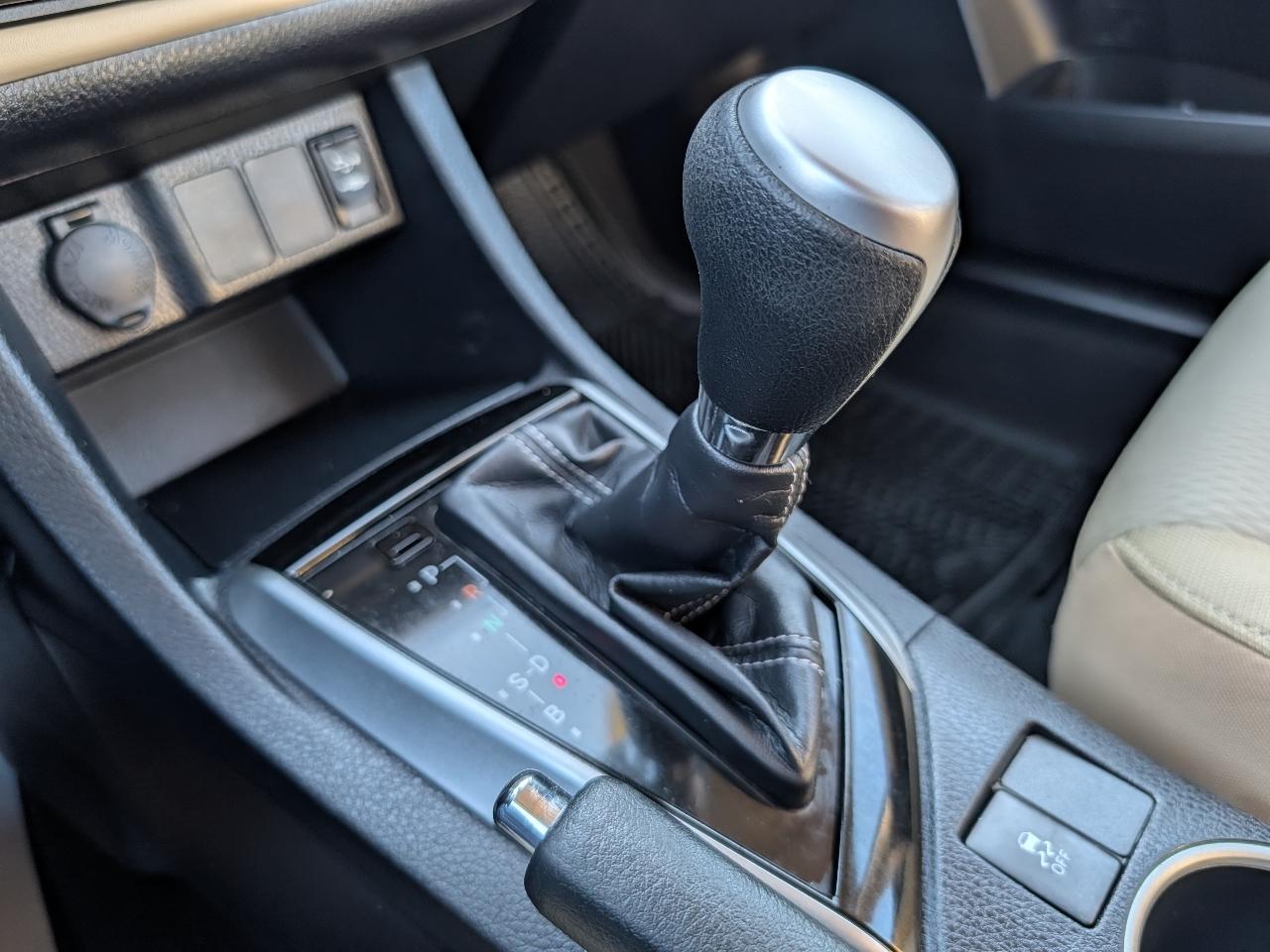 Toyota Corolla LE CVT 2017