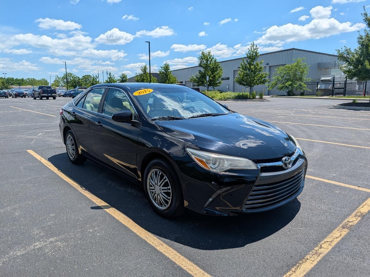 Toyota Camry LE (Natl) 2015