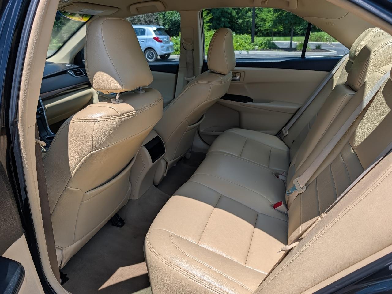 Toyota Camry LE (Natl) 2015