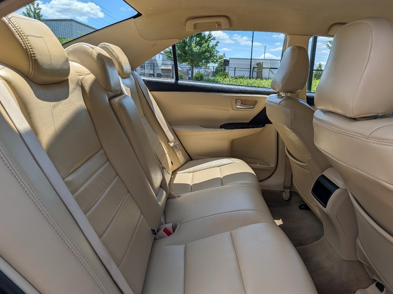 Toyota Camry LE (Natl) 2015