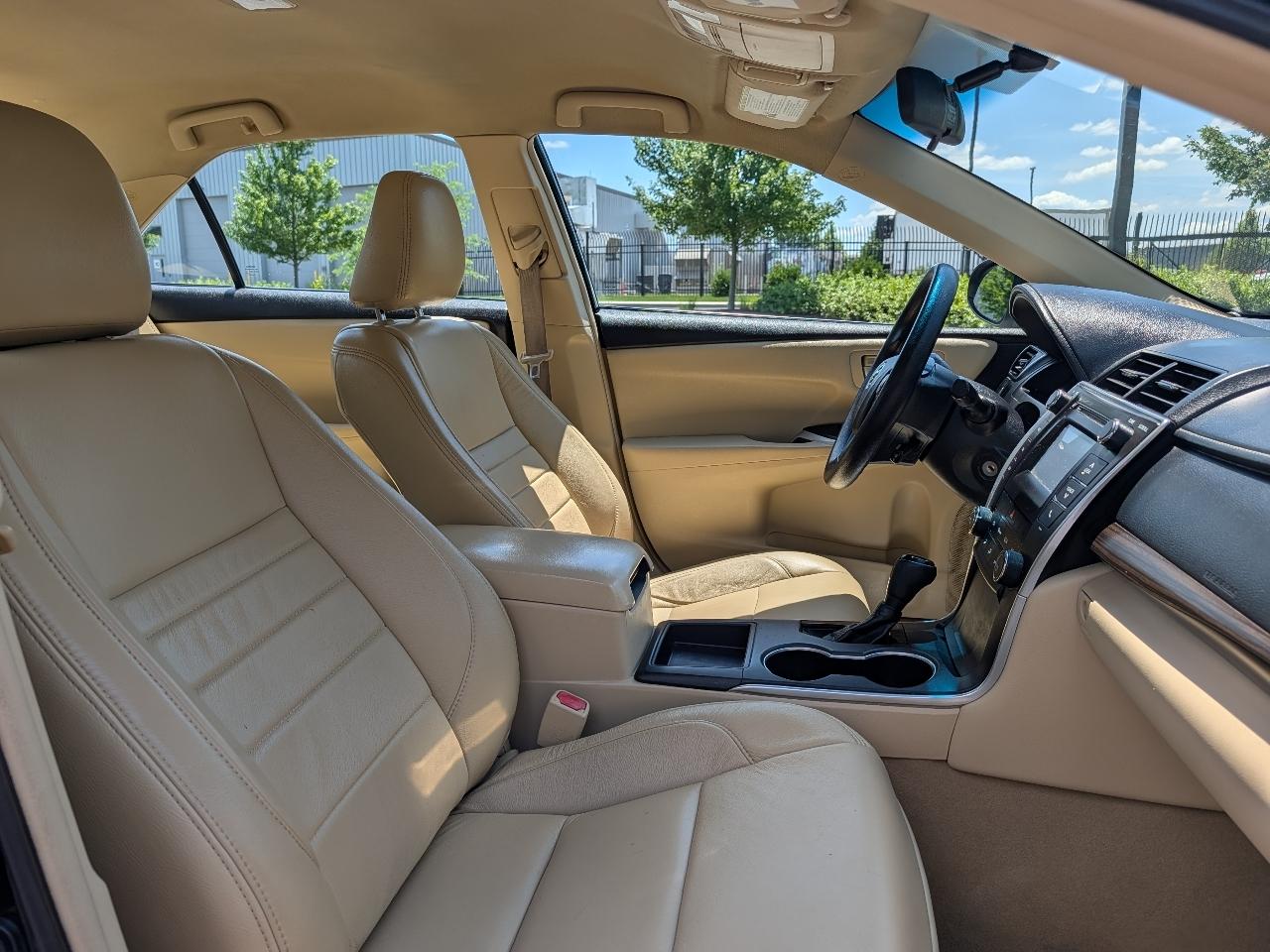 Toyota Camry LE (Natl) 2015