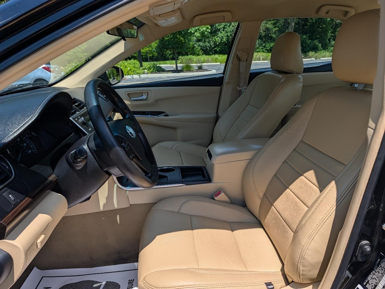 Toyota Camry LE (Natl) 2015