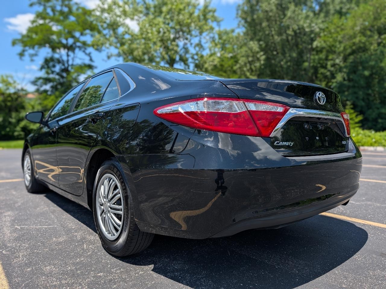 Toyota Camry LE (Natl) 2015