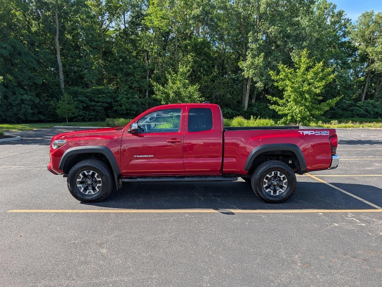 Toyota Tacoma 4WD Access Cab V6 AT (Natl) 2018