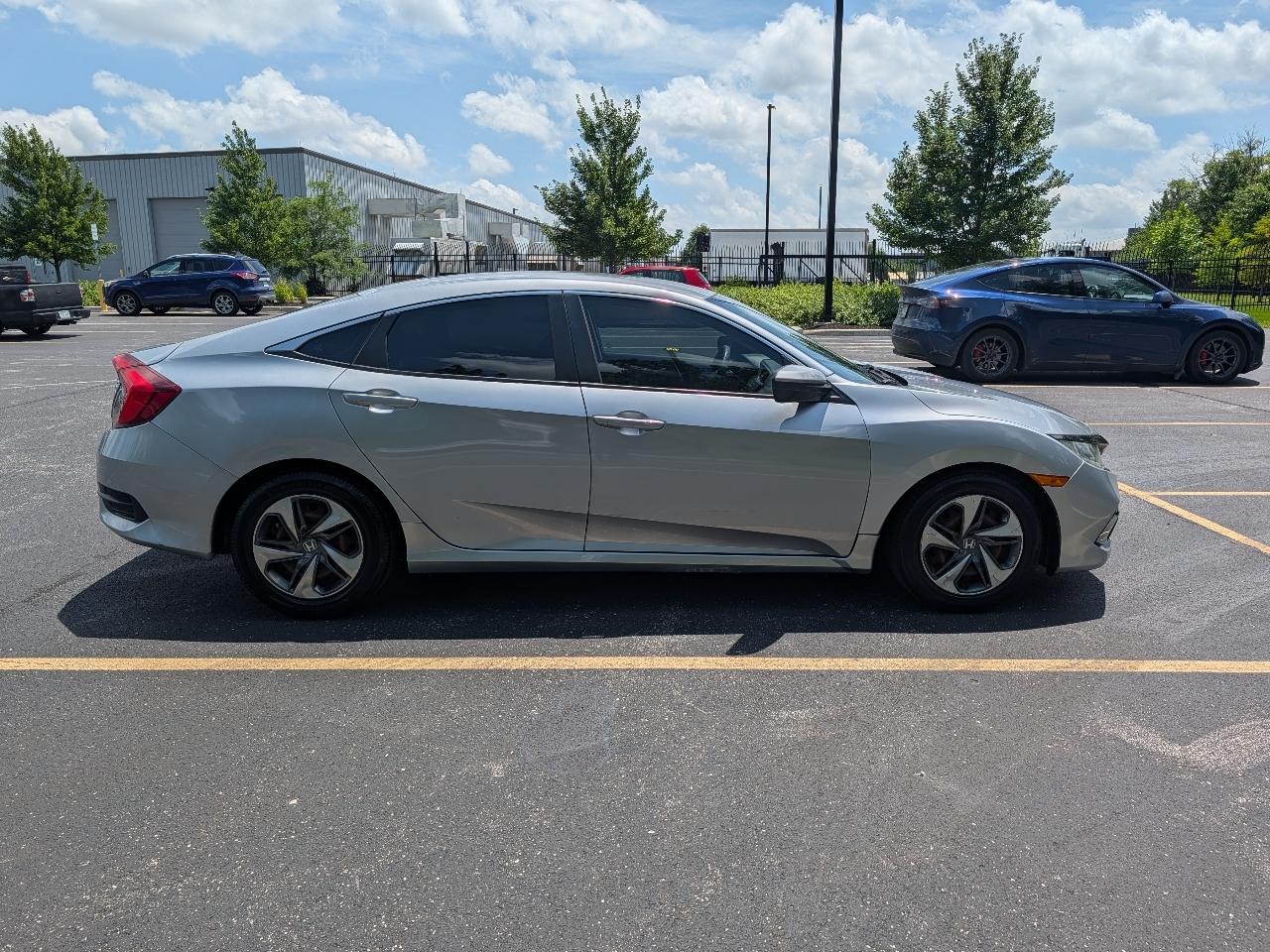 Honda Civic LX Honda Sensing Sedan CVT 2020