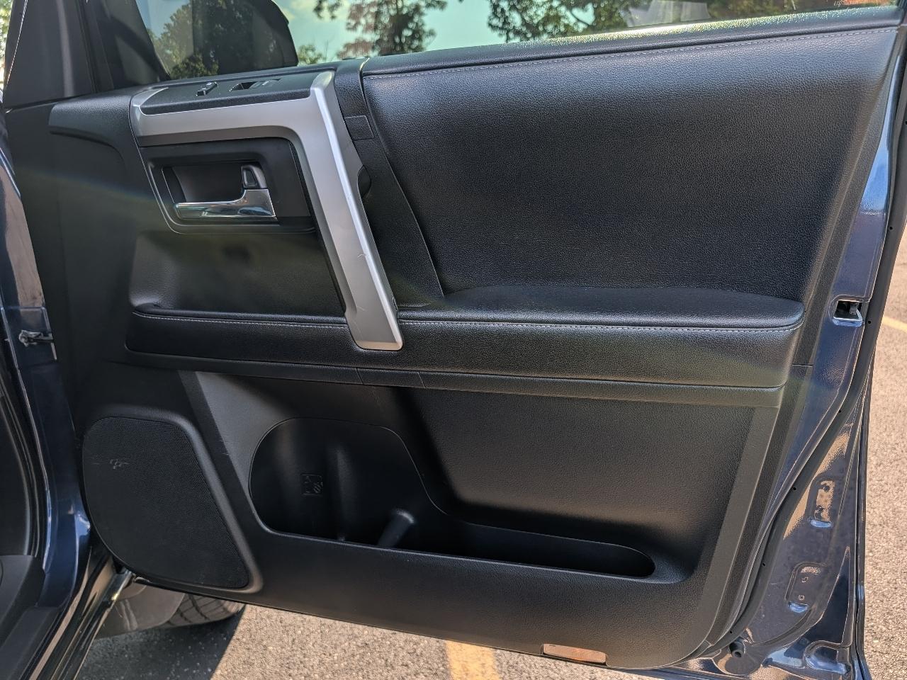 Toyota 4Runner SR5 4WD 2019