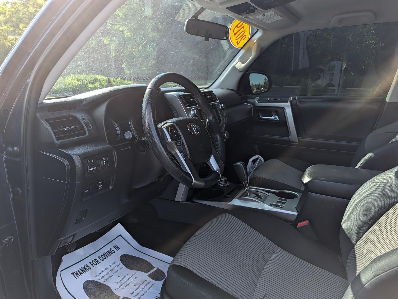 Toyota 4Runner SR5 4WD 2019