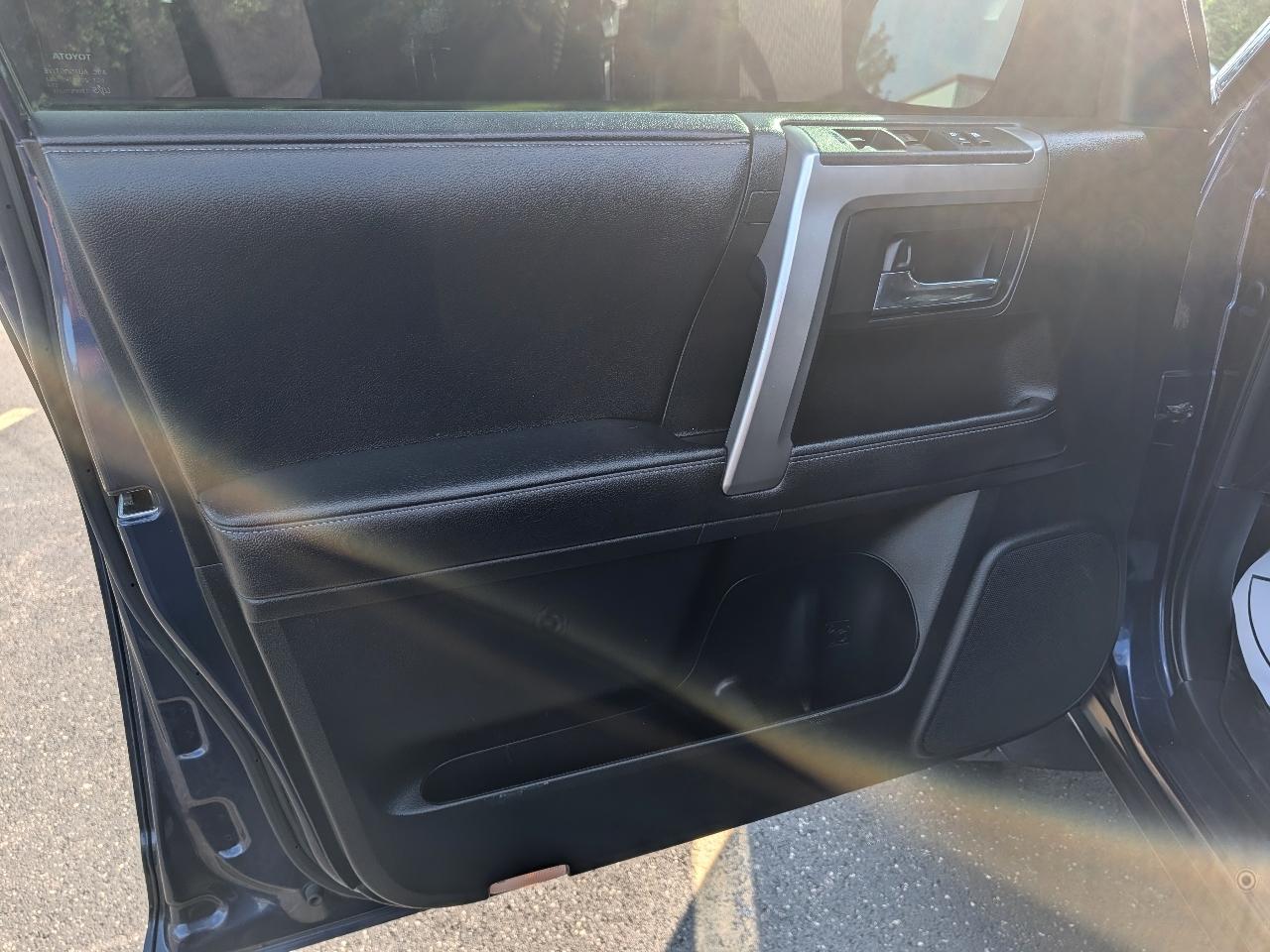 Toyota 4Runner SR5 4WD 2019