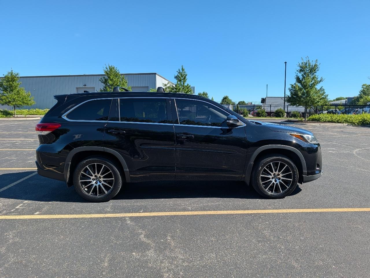 Toyota Highlander XLE AWD V6 2017