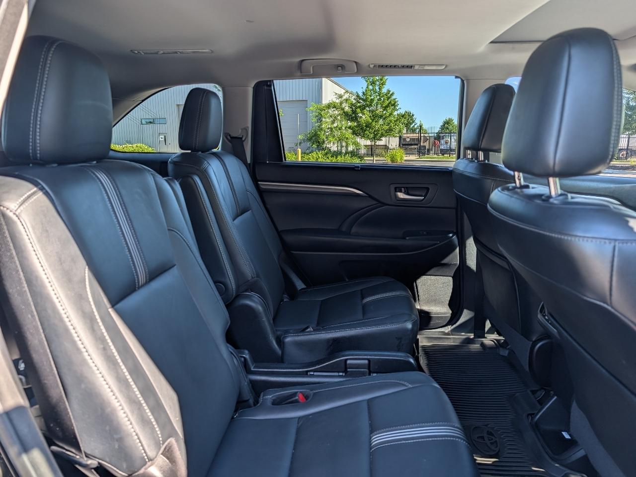 Toyota Highlander XLE AWD V6 2017