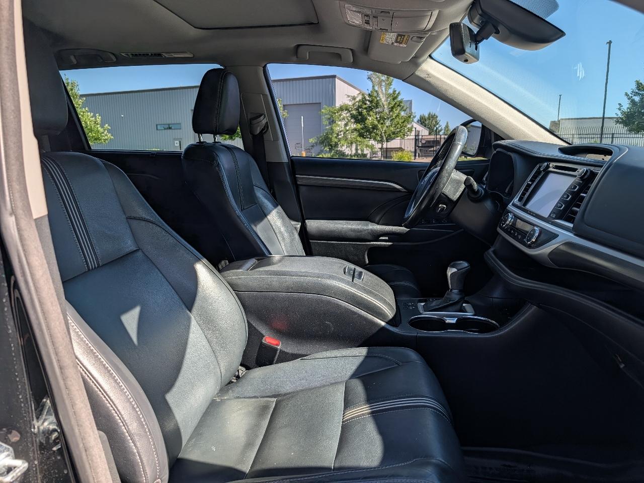 Toyota Highlander XLE AWD V6 2017