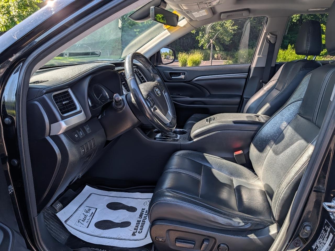 Toyota Highlander XLE AWD V6 2017