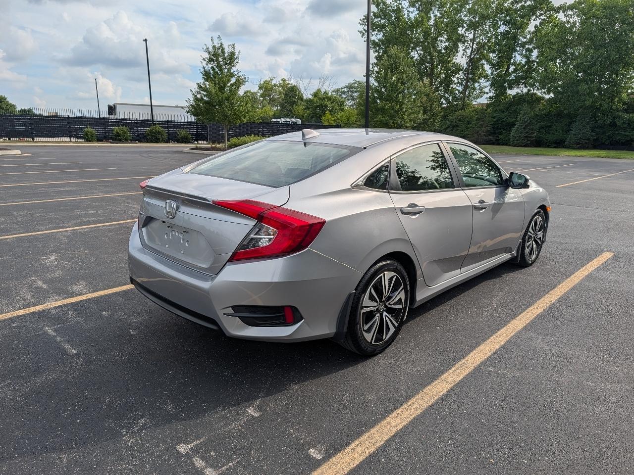 Honda Civic EX-TL Sedan CVT 2018