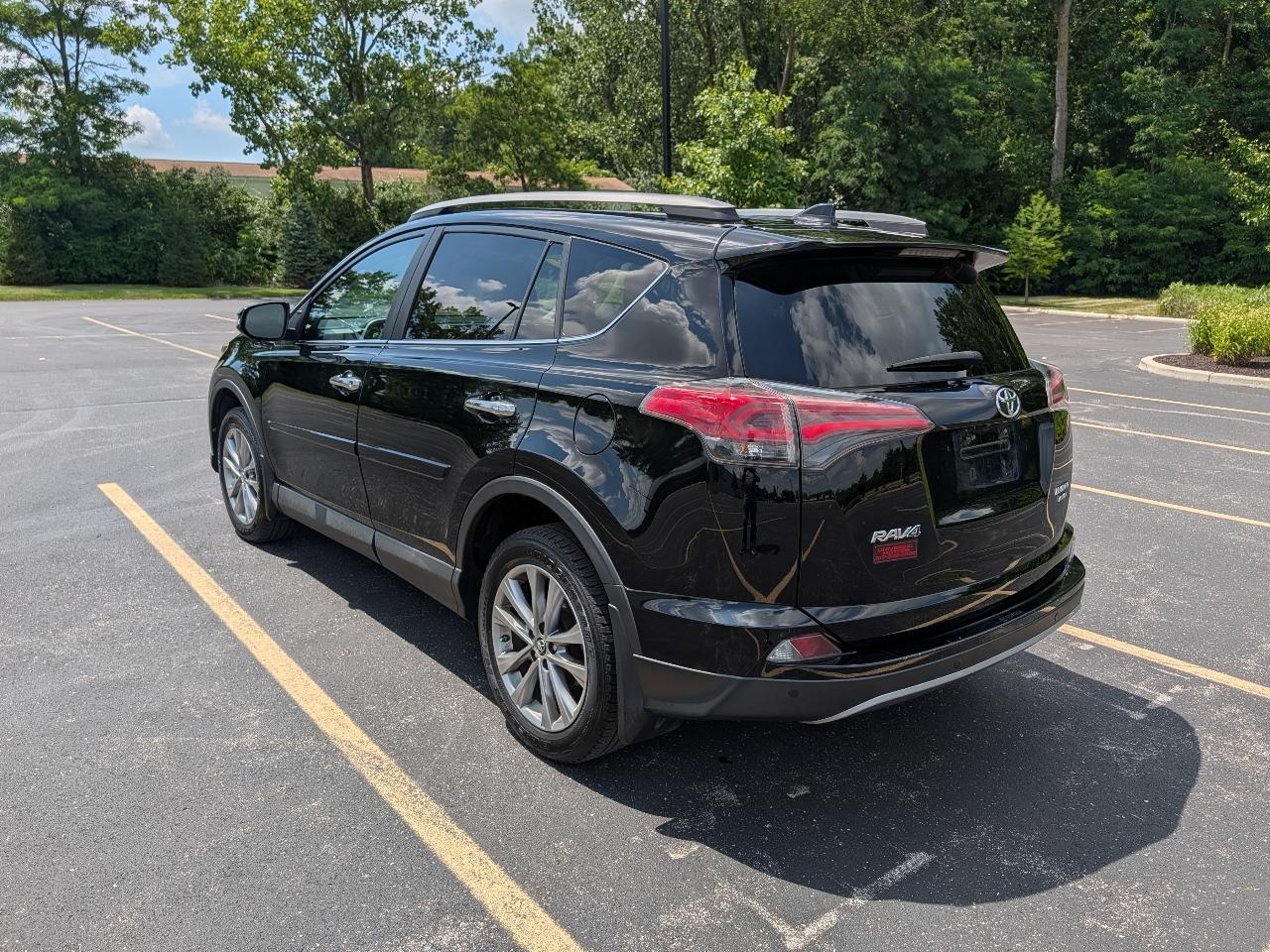 Toyota RAV4 Limited AWD 2017