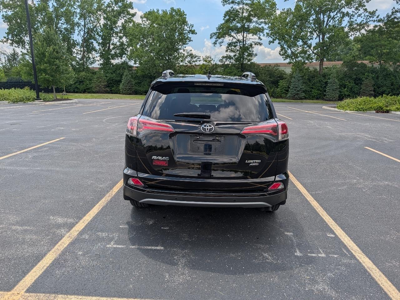 Toyota RAV4 Limited AWD 2017