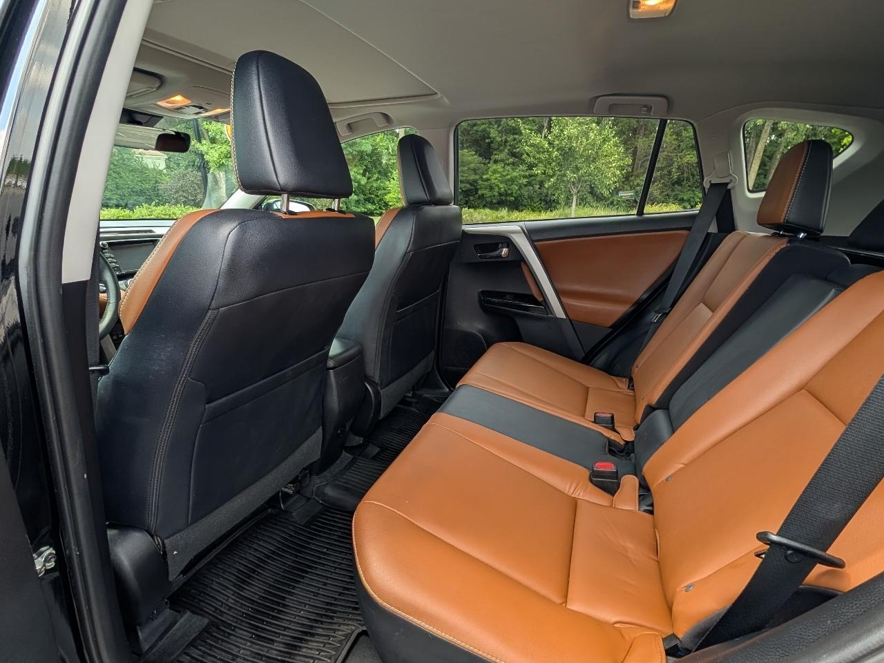 Toyota RAV4 Limited AWD 2017