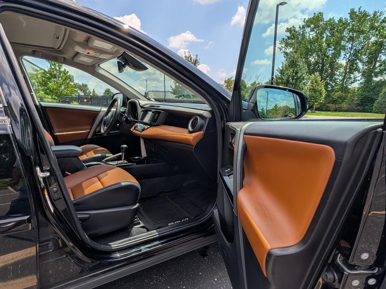 Toyota RAV4 Limited AWD 2017