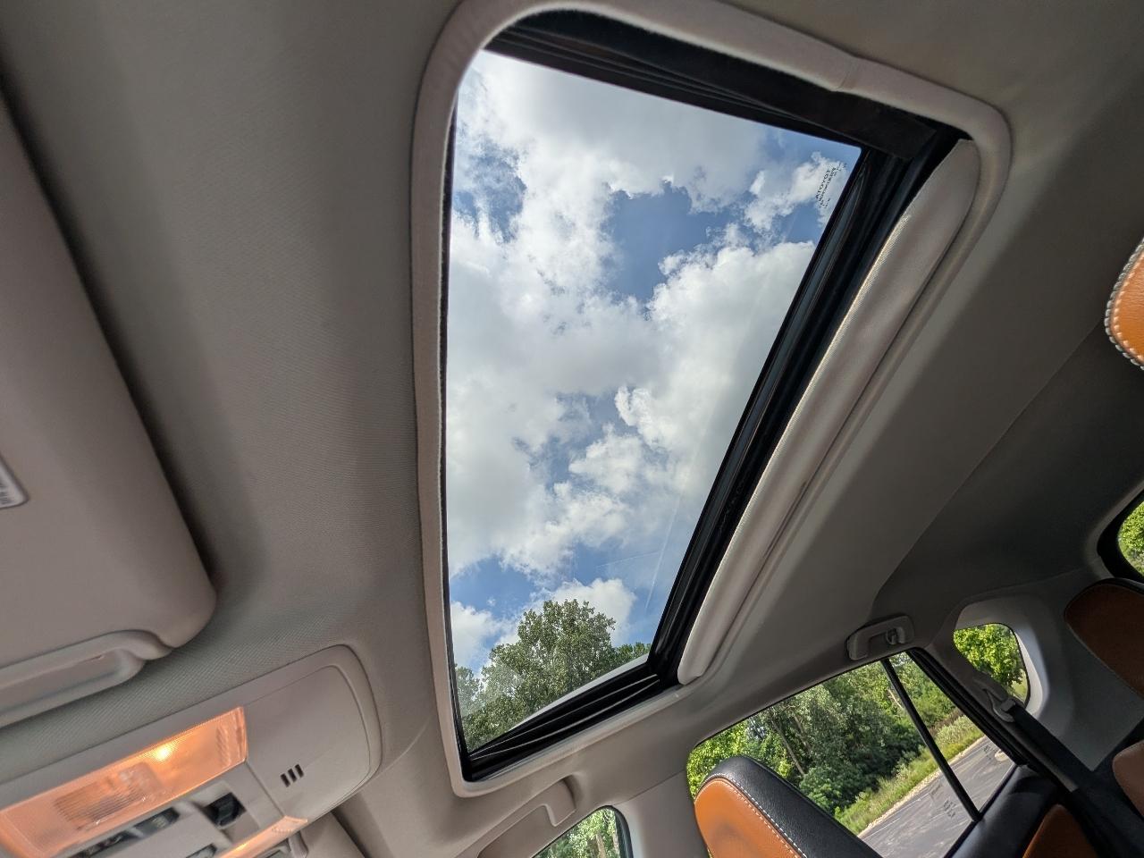 Toyota RAV4 Limited AWD 2017
