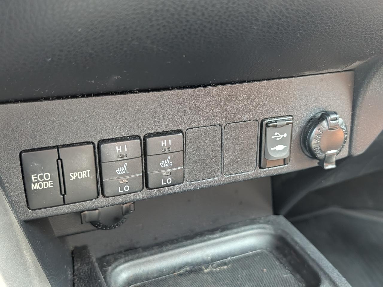 Toyota RAV4 Limited AWD 2017