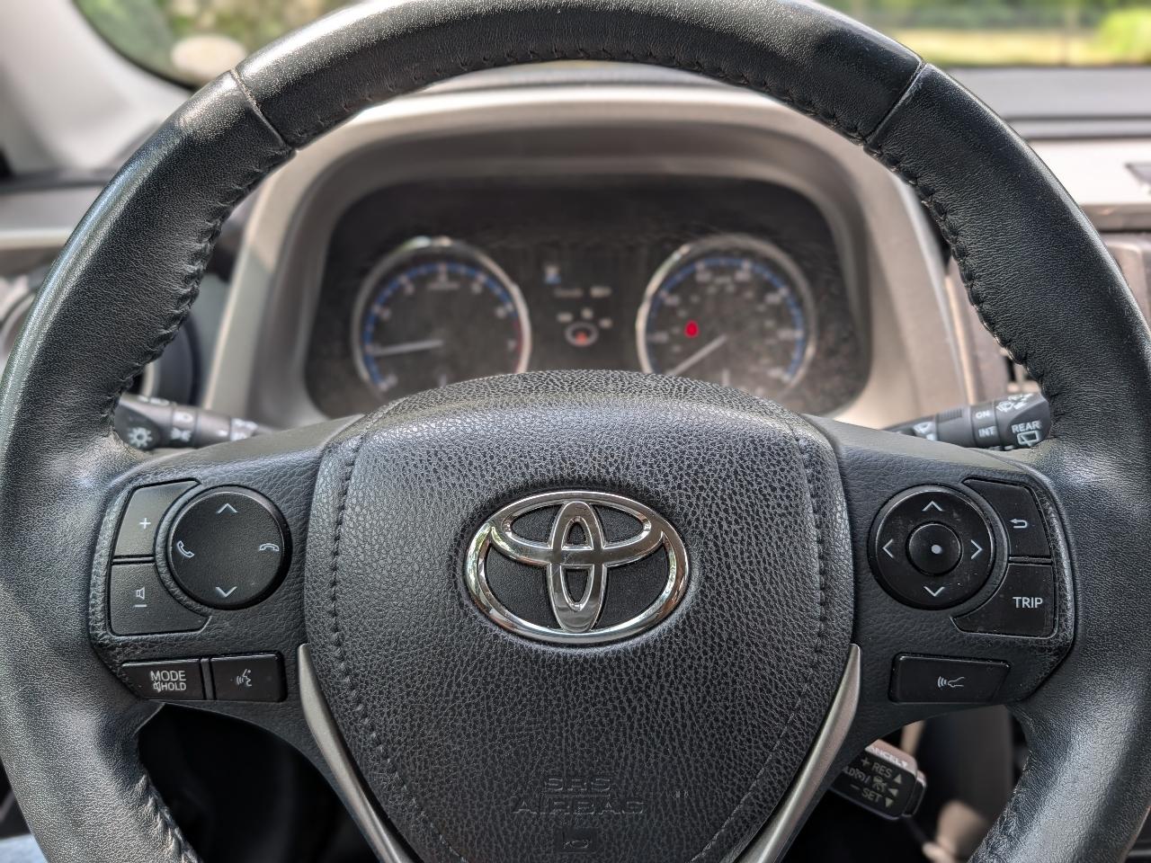 Toyota RAV4 Limited AWD 2017