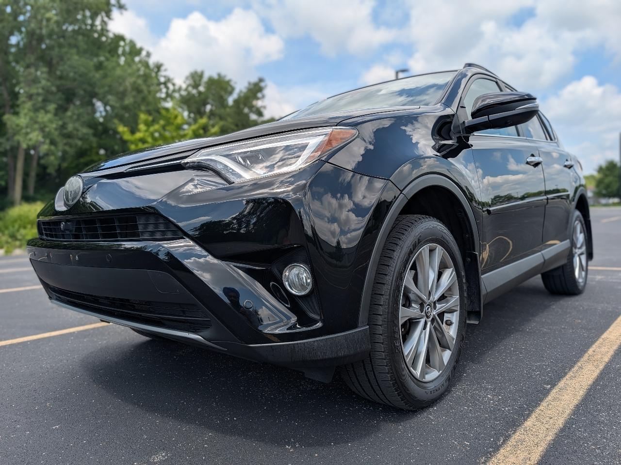 Toyota RAV4 Limited AWD 2017