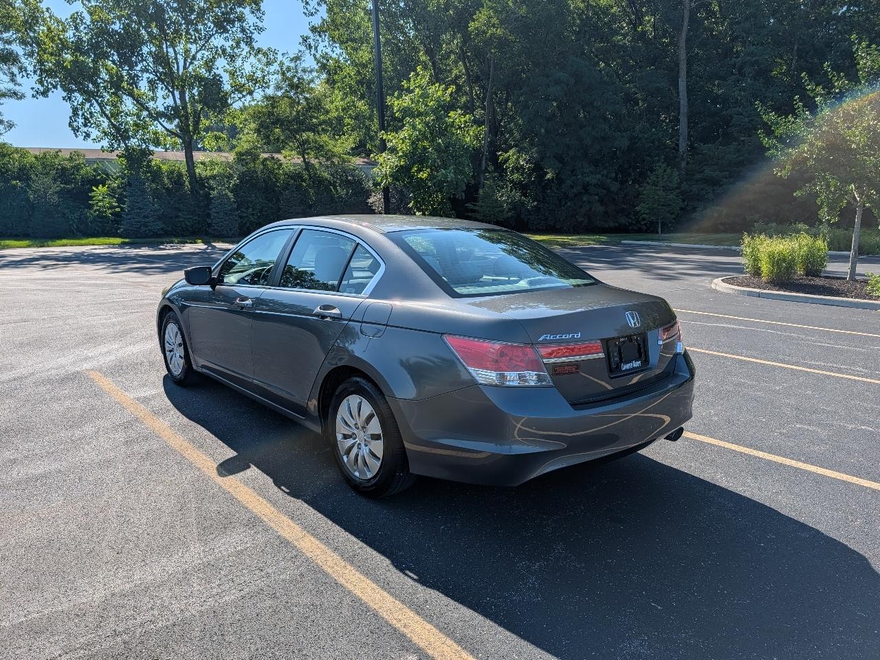 Honda Accord LX sedan AT 2012