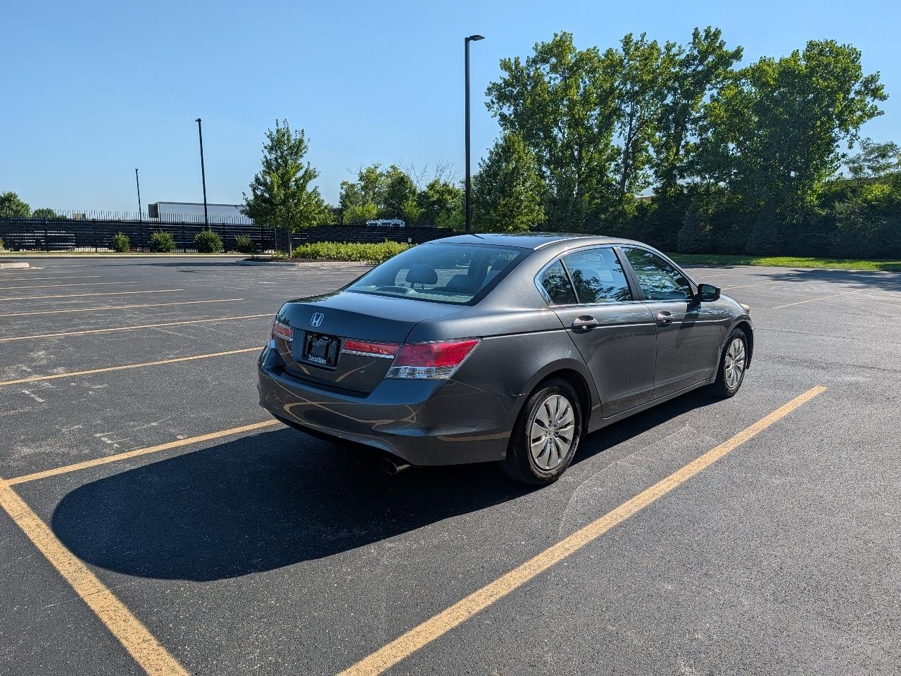 Honda Accord LX sedan AT 2012