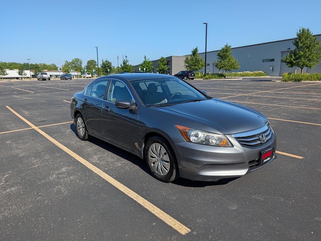 Honda Accord LX sedan AT 2012