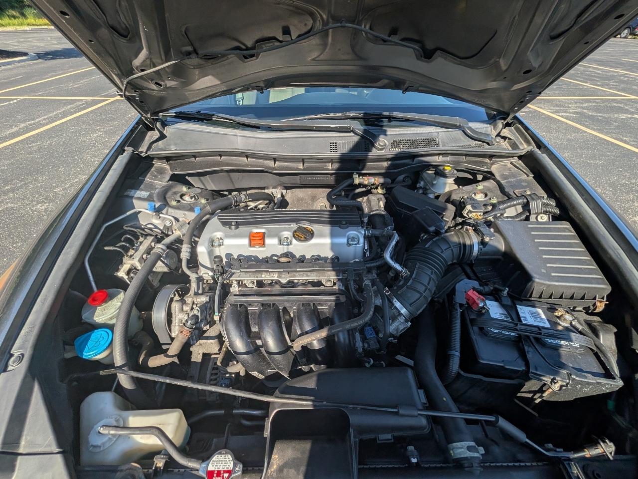 Honda Accord LX sedan AT 2012