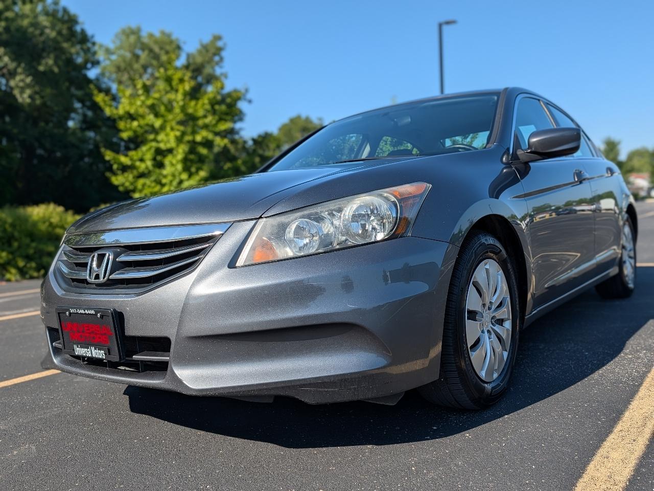 Honda Accord LX sedan AT 2012