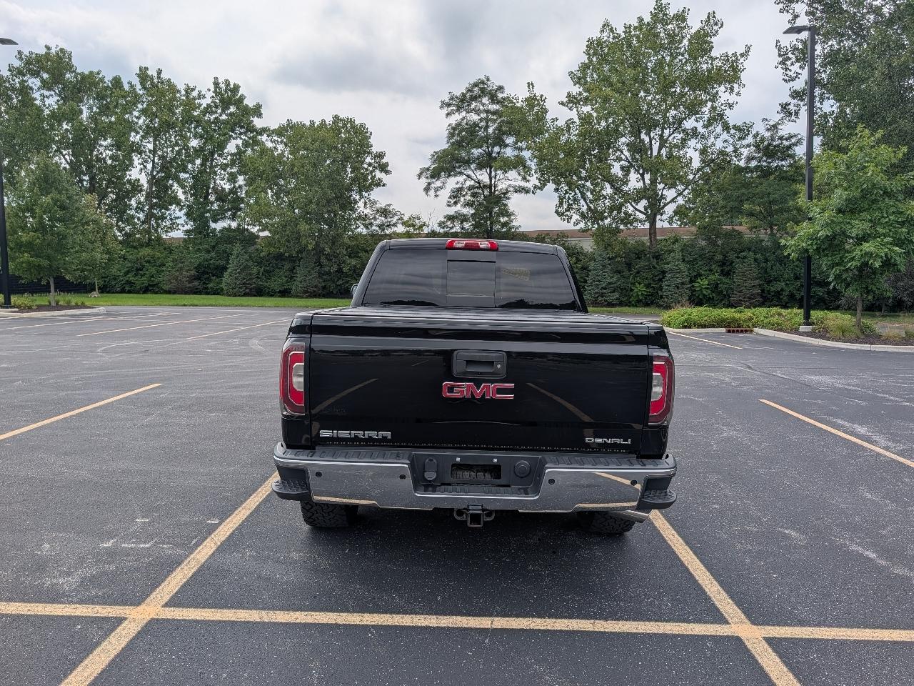 GMC Sierra 1500 Denali Crew Cab Long Box 4WD 2016