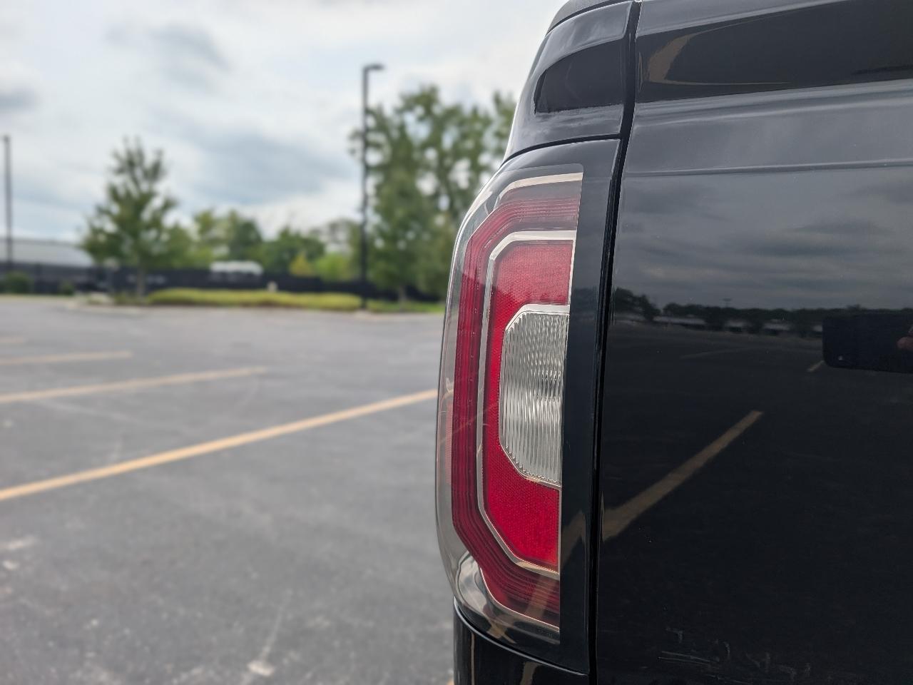 GMC Sierra 1500 Denali Crew Cab Long Box 4WD 2016