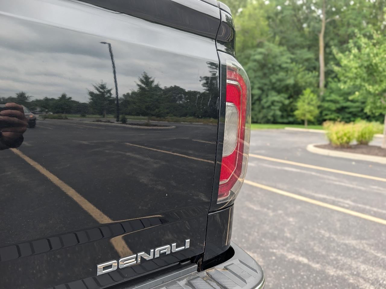 GMC Sierra 1500 Denali Crew Cab Long Box 4WD 2016