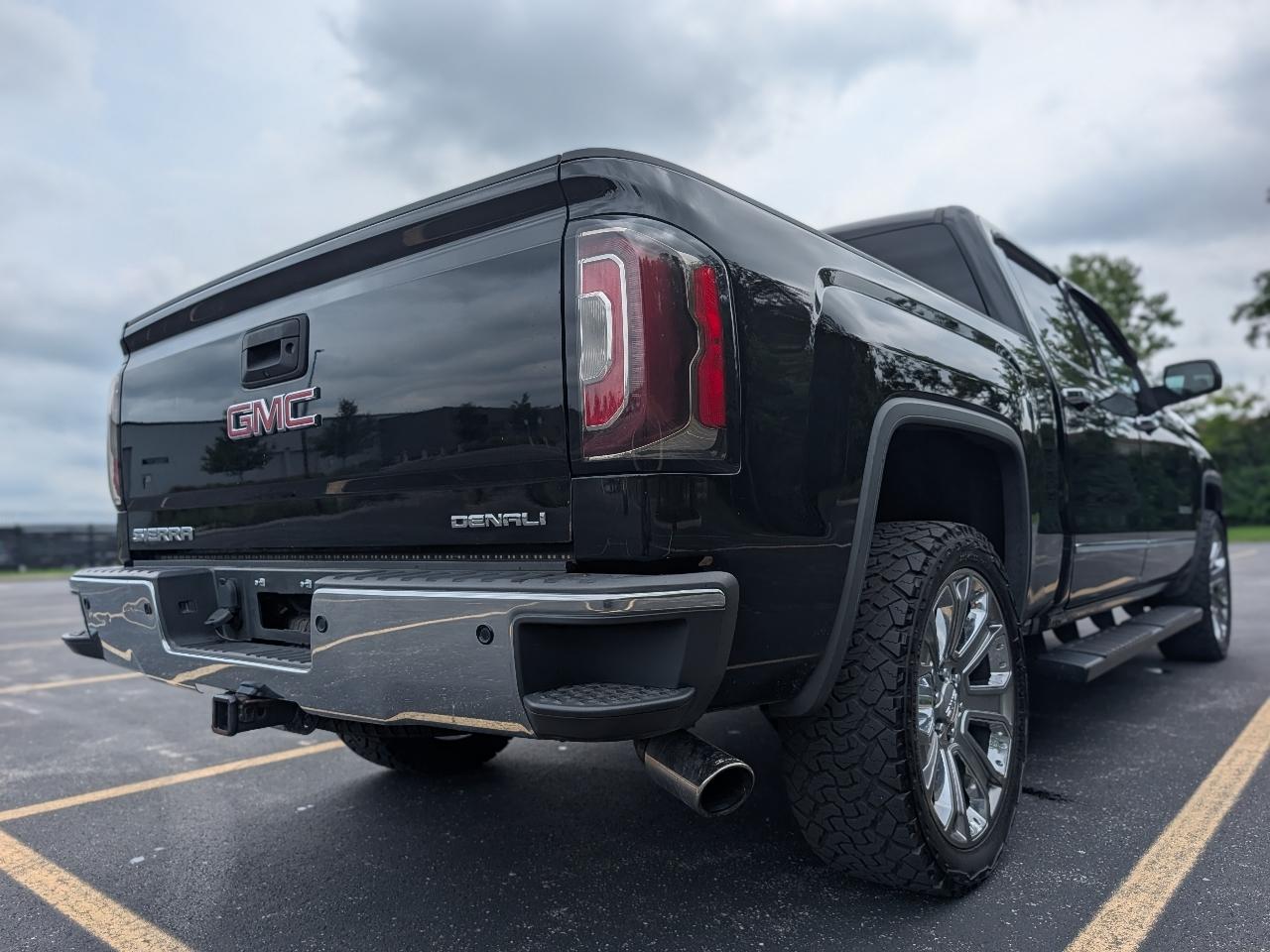 GMC Sierra 1500 Denali Crew Cab Long Box 4WD 2016