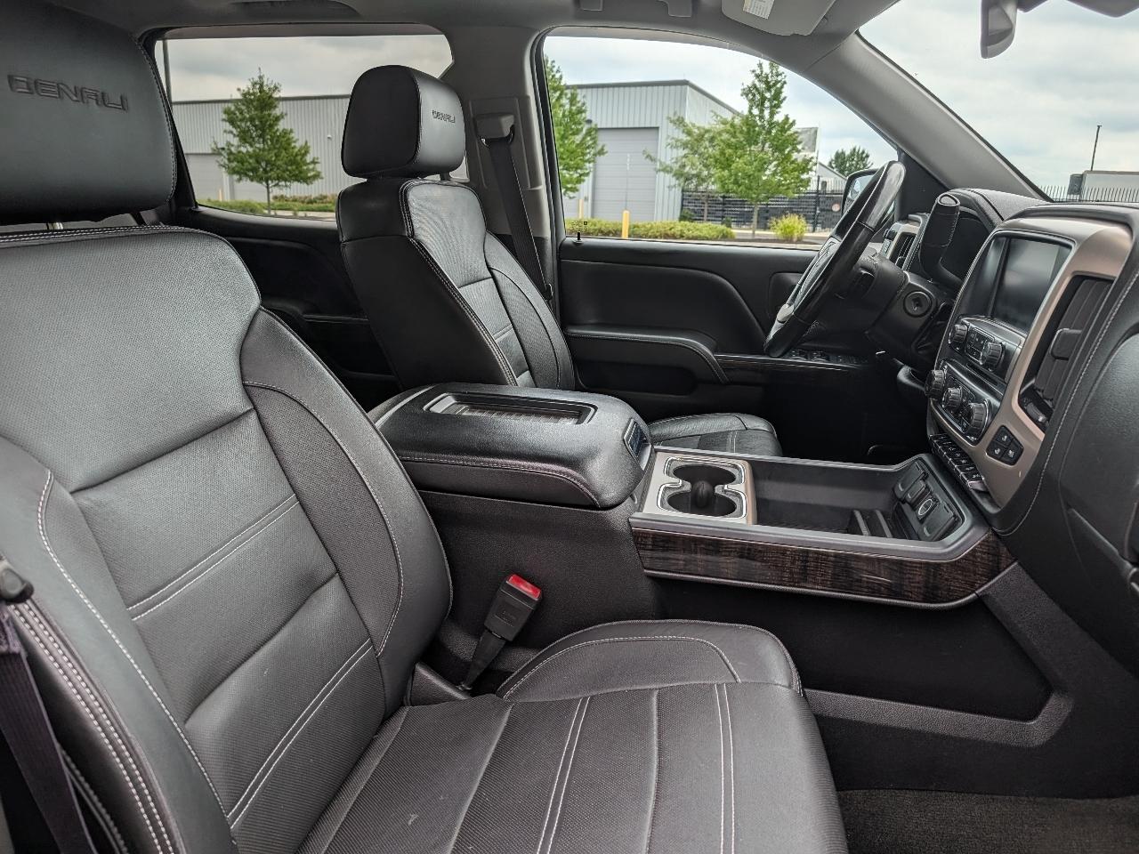 GMC Sierra 1500 Denali Crew Cab Long Box 4WD 2016