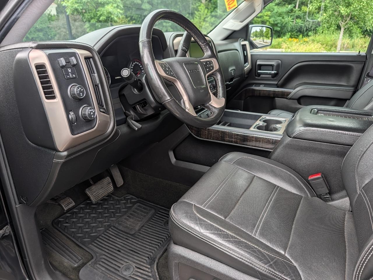 GMC Sierra 1500 Denali Crew Cab Long Box 4WD 2016