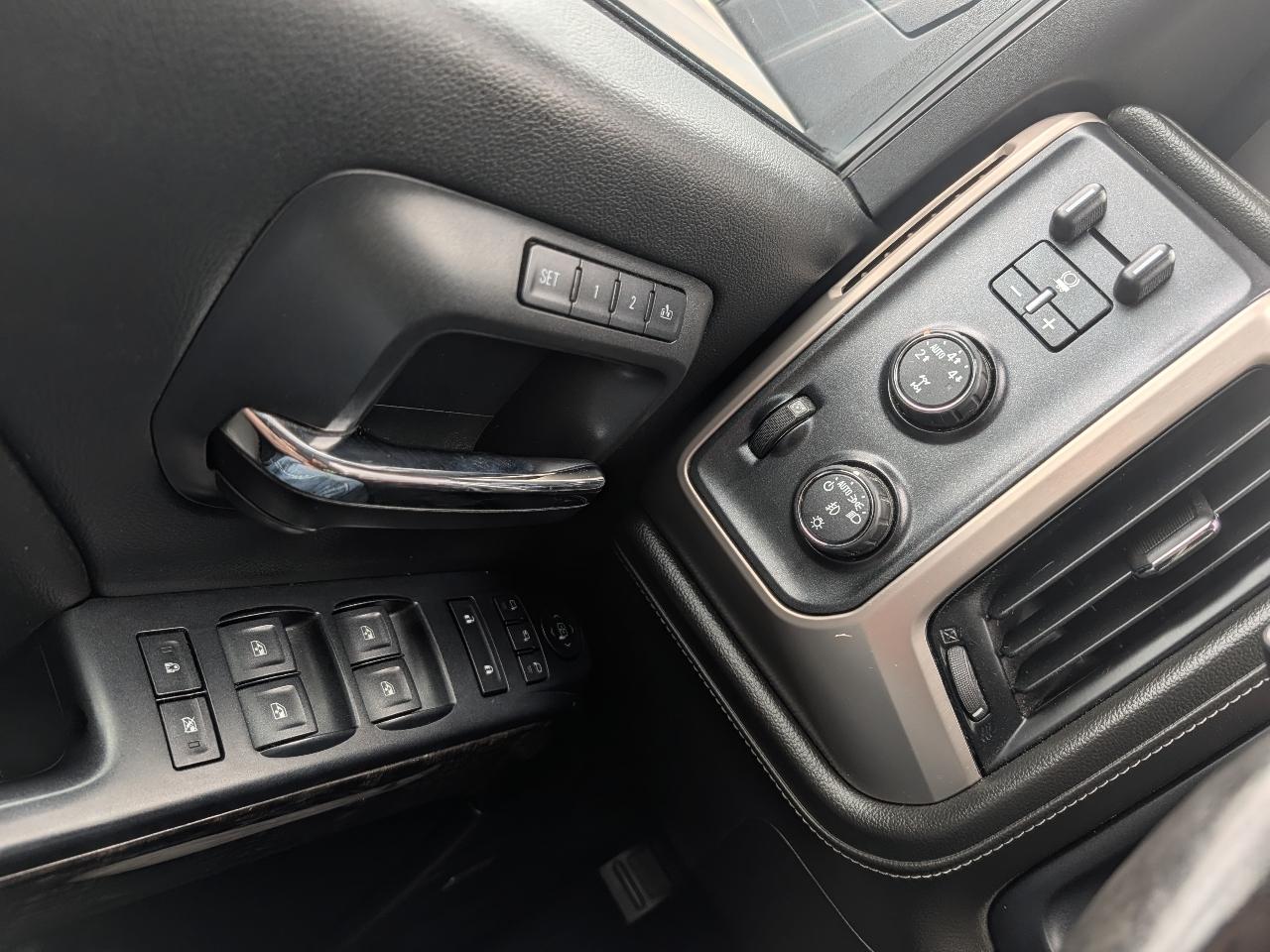 GMC Sierra 1500 Denali Crew Cab Long Box 4WD 2016