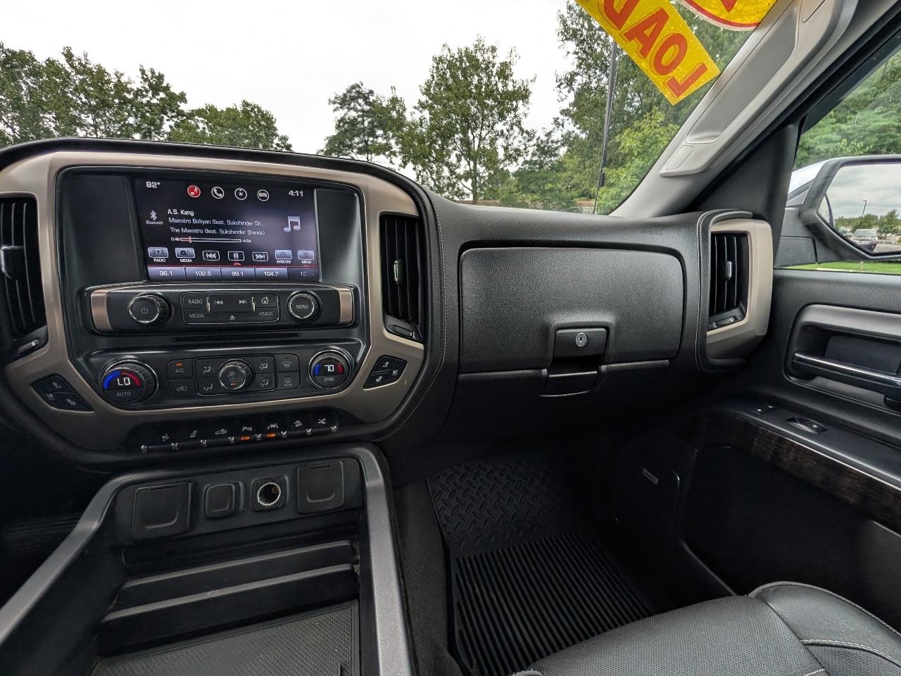 GMC Sierra 1500 Denali Crew Cab Long Box 4WD 2016