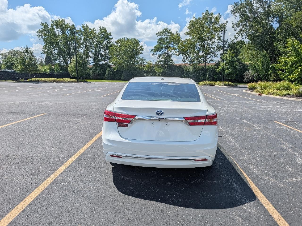 Toyota Avalon Hybrid XLE Premium 2015