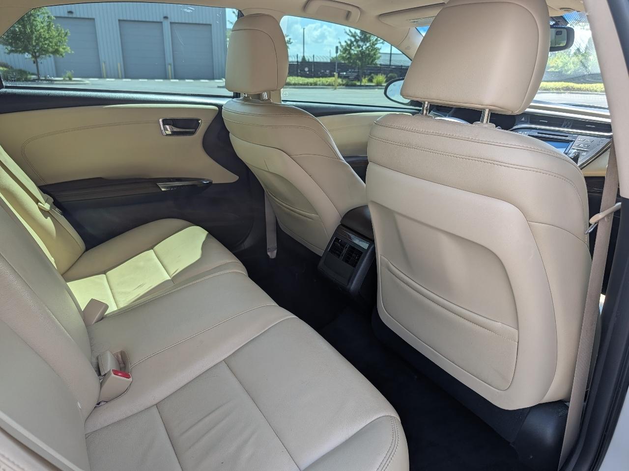 Toyota Avalon Hybrid XLE Premium 2015