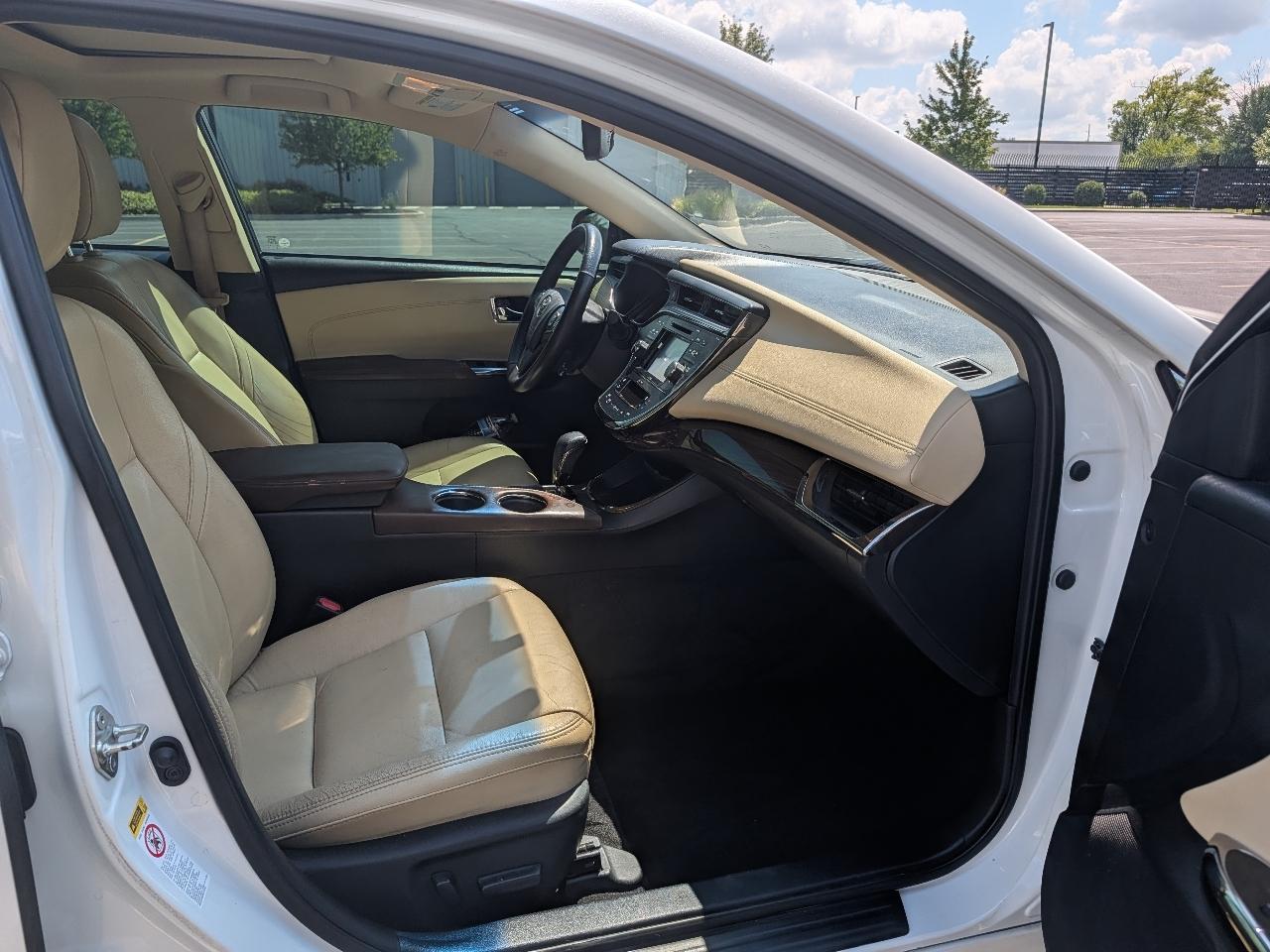 Toyota Avalon Hybrid XLE Premium 2015