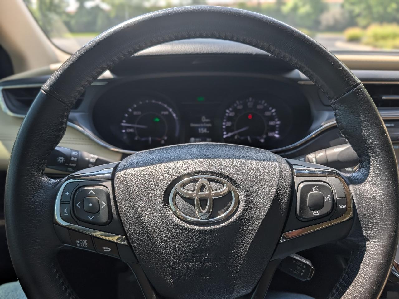 Toyota Avalon Hybrid XLE Premium 2015