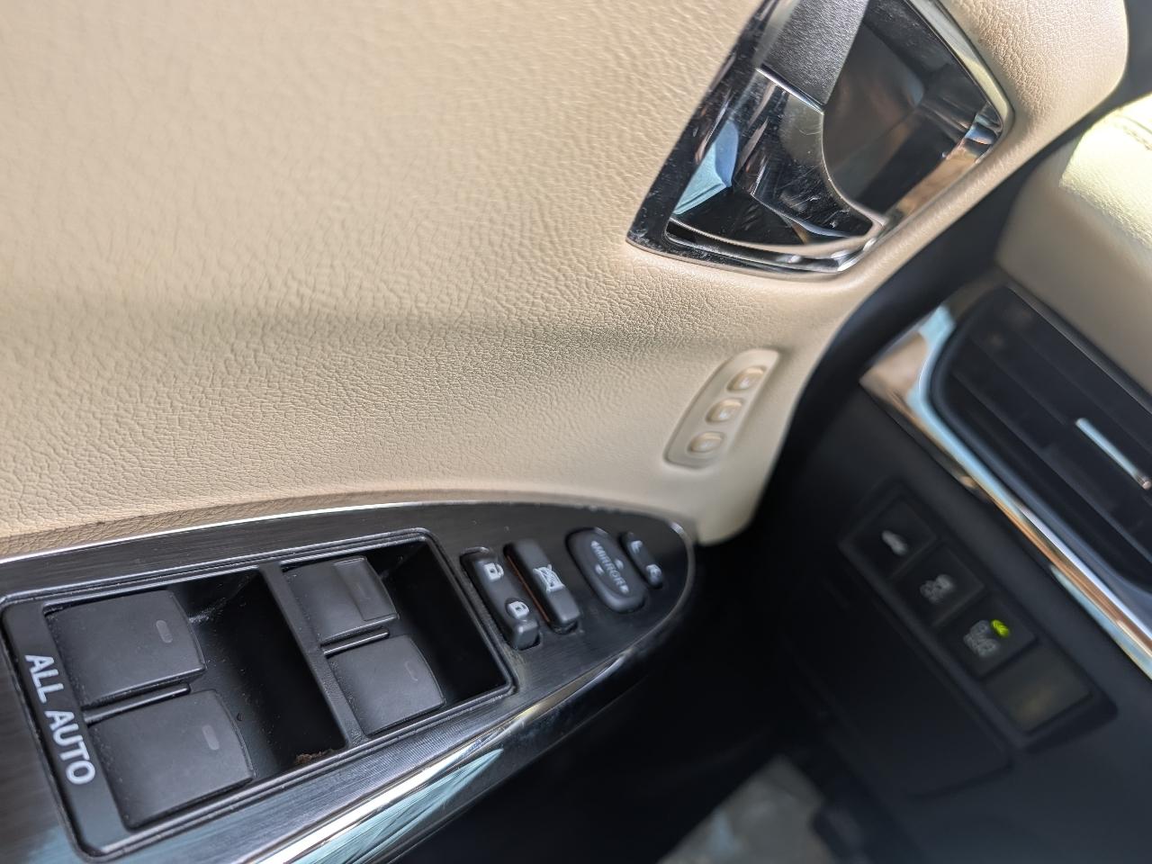 Toyota Avalon Hybrid XLE Premium 2015