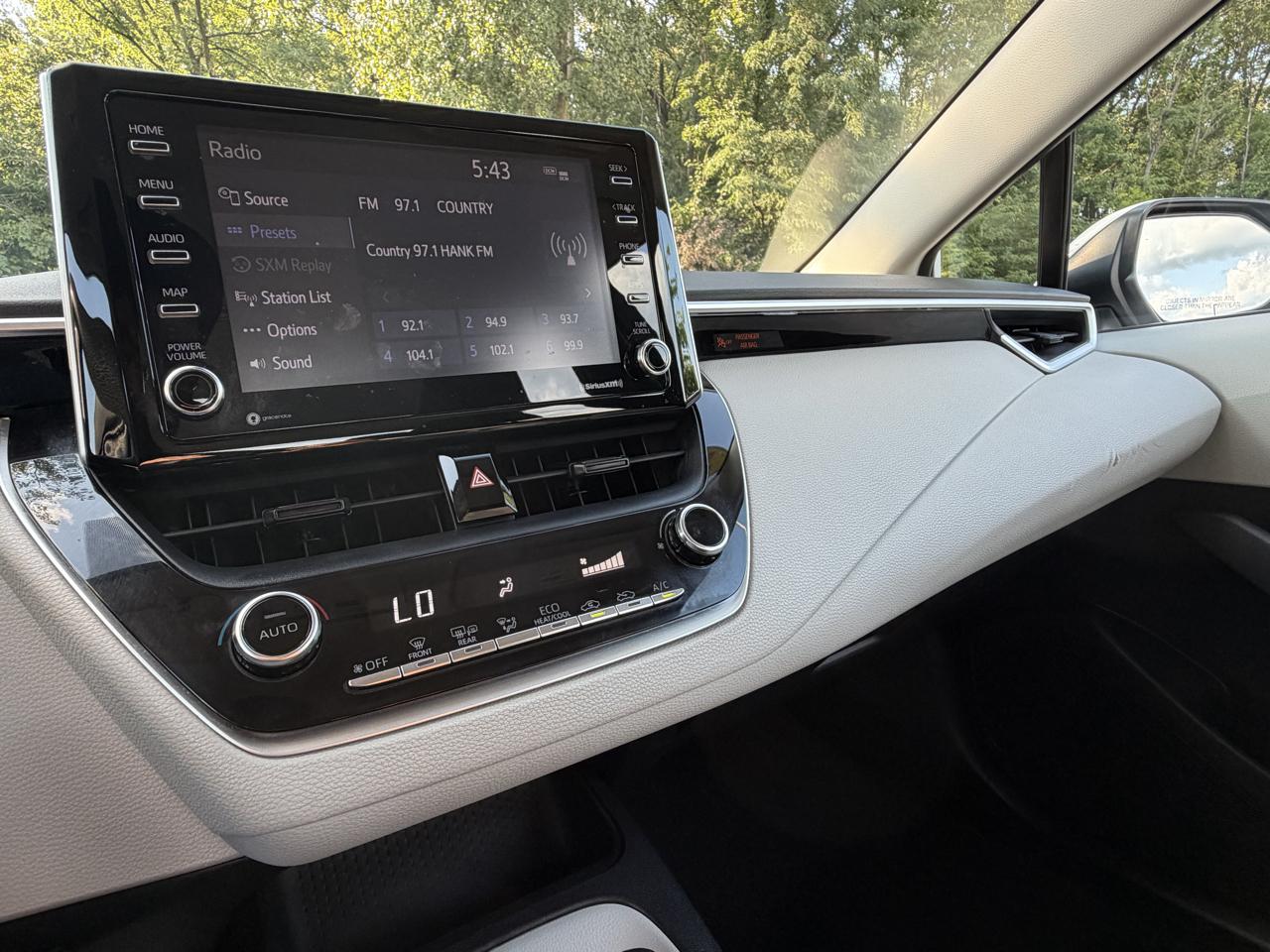 Toyota Corolla LE 2021