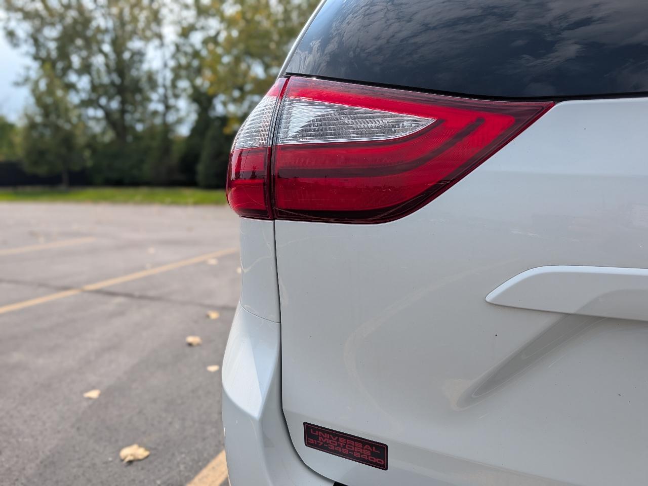 Toyota Sienna XLE FWD 8-Passenger V6 2016