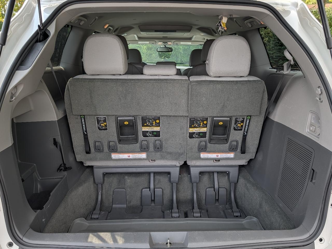 Toyota Sienna XLE FWD 8-Passenger V6 2016