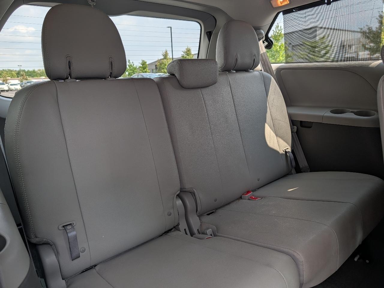 Toyota Sienna XLE FWD 8-Passenger V6 2016