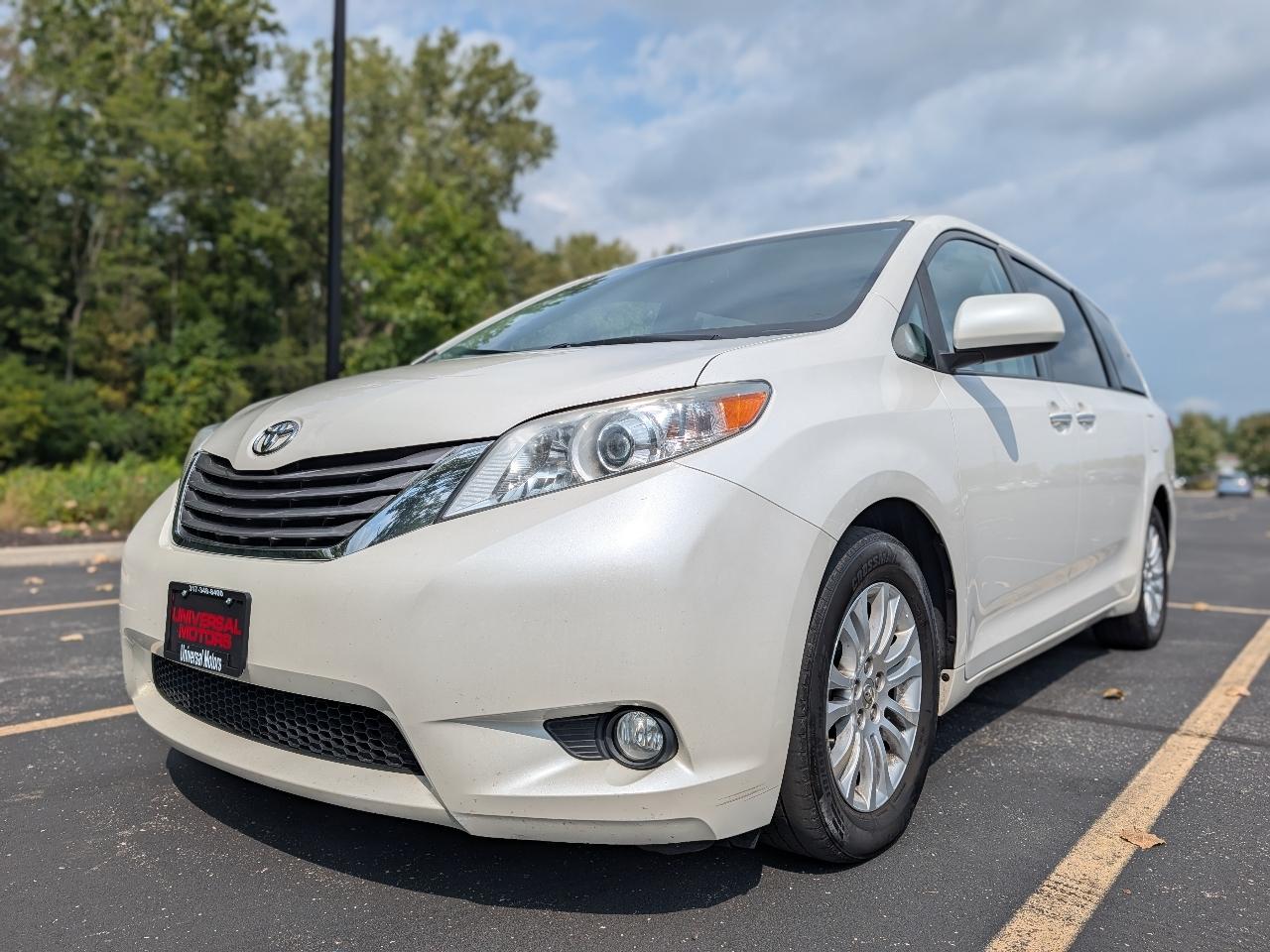 Toyota Sienna XLE FWD 8-Passenger V6 2016